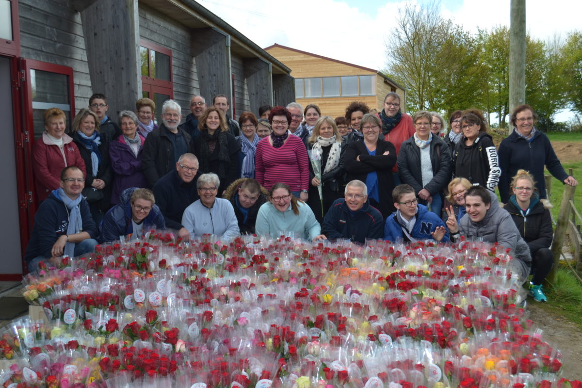 Une Rose un Espoir : Tous mobilisés contre le cancer